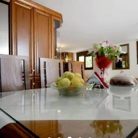 With Premium Facilities Appartamento