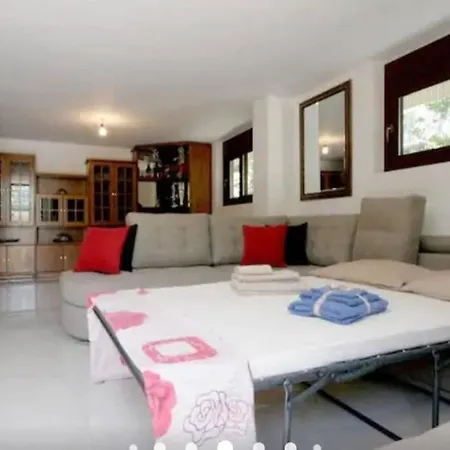 With Premium Facilities Apartmán