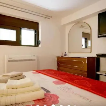 Апартаменти With Premium Facilities